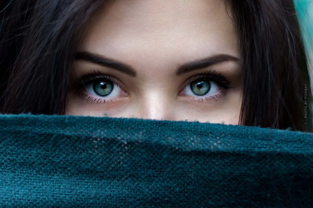 Conseils pour un cil parfait: mascaras nourrissants, vitamine E et sérums pour cils