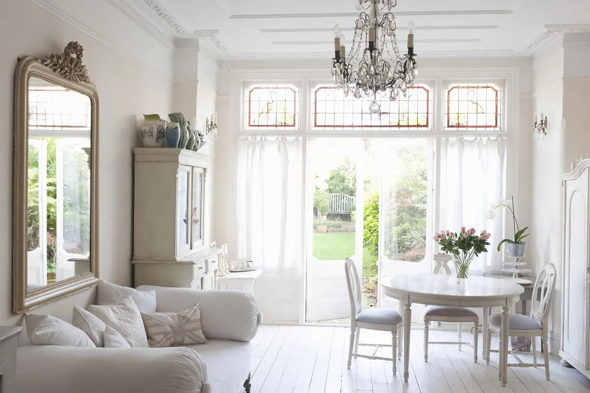 Aménagement du salon : Des idées modernes de décoration et d'ameublement avec des meubles tels que des canapés, des tables & co.