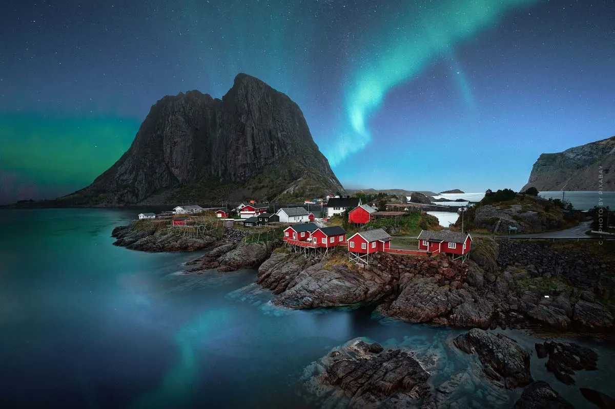 Vacances en Norvège : Explorez Oslo, admirez les fjords et découvrez la nature.