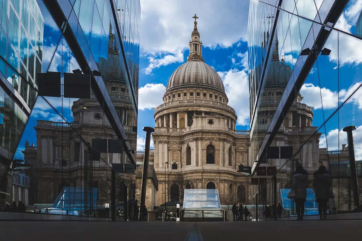 London Fashion Week : dates, aperçu & haute couture