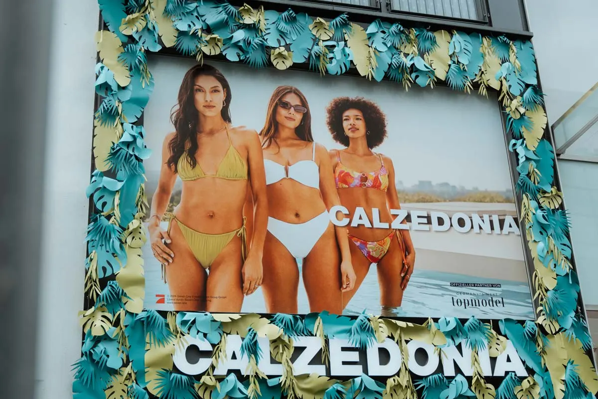 Ouverture du magasin Calzedonia x GNTM à Cologne avec Rebecca Mir, Xenia et Kadidja