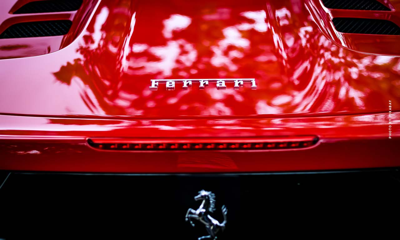Acheter une Ferrari comme investissement en capital: Les modèles de Ferrari les plus chers heck-logo-red-ferrari-motos-design-investment-car-auto-magazine