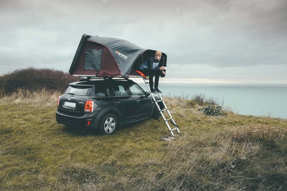 campwerk-test-camping-vergleich-mobiles-zuhause-urlaub-erfahrungen-dachzelt-auto-aufbau-skycamp-mini-single-einpersonenzelt-automobil-kfz-dachtrager-montage-meer-irland-camping-reise