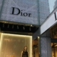 Entretien avec Christian Dior : Un regard sur l’héritage de la Haute Couture