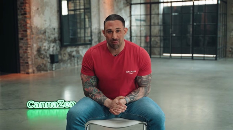Kevin Wolter est de retour sur YouTube : "Nous devons parler" - Toute l'histoire de la star du fitness